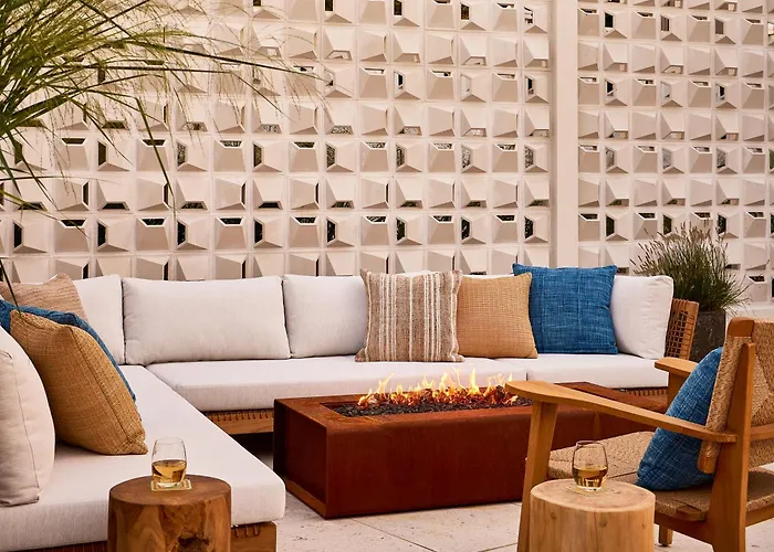Greenporter Hotel