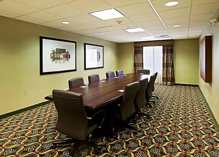 Holiday Inn Express & Suites Phoenix Glendale Dist By Ihg
