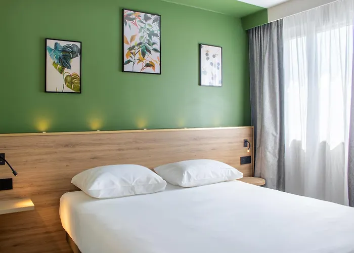 Brit Hotel Cahors Centre - Le Valentre