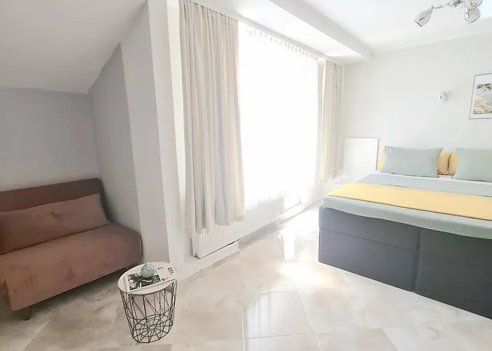 White Rose Guest Rooms
