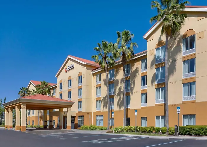 Comfort Inn & Suites Orlando North