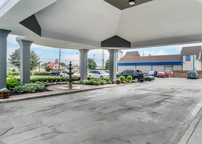 Quality Inn & Suites Banquet Center