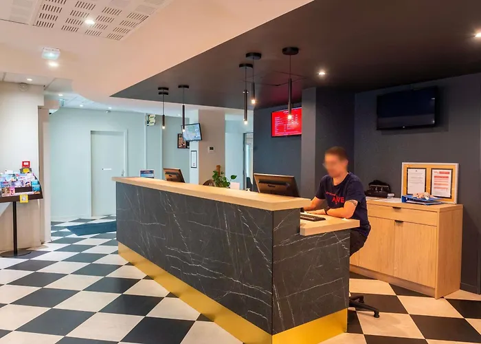 Hotel ibis Lyon Est Bron