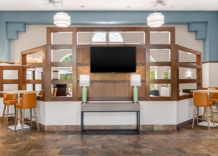 Comfort Inn & Suites And Conference Center