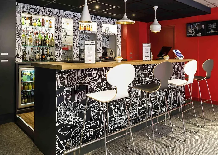 Hotel ibis Paris Pont de Suresnes Longchamp