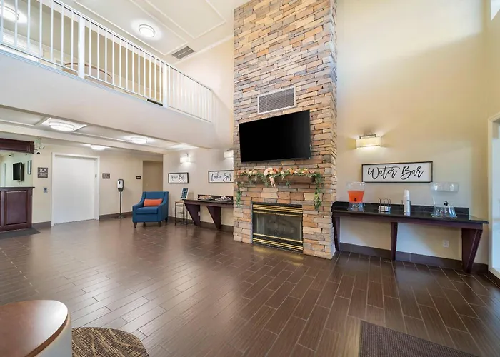 Comfort Suites Red Bluff Near I-5