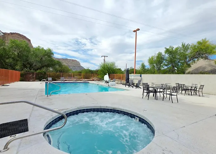Cathedral Valley Inn