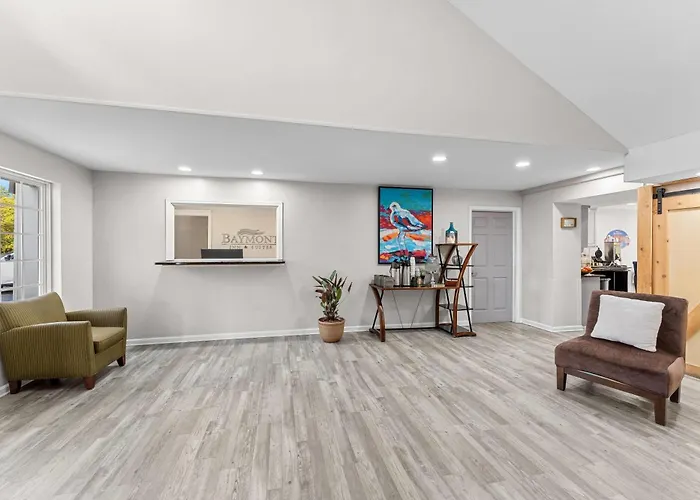 Baymont By Wyndham Sanford