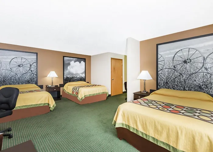Super 8 By Wyndham Jefferson