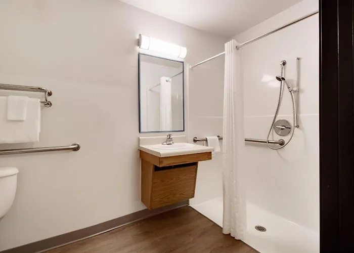 Woodspring Suites Conroe