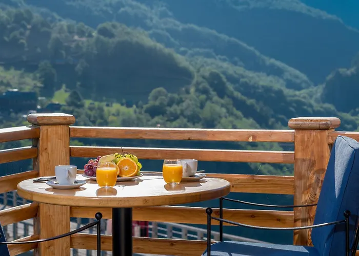 Tara Kanjon Hotel