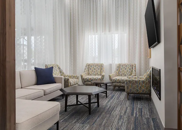 Holiday Inn Express Hotel & Suites Chatham South By Ihg