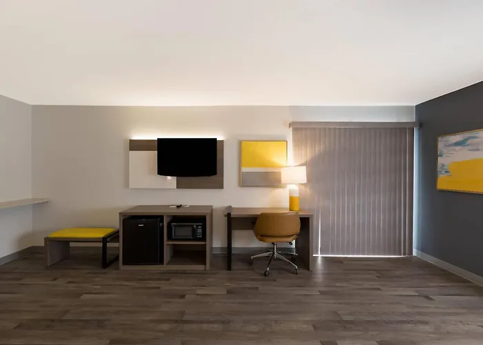 Quality Inn & Suites Artesia