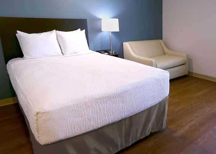 Woodspring Suites Southington