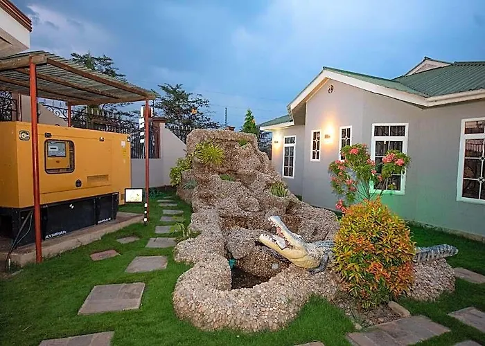 La'Tonna Safari Hotel