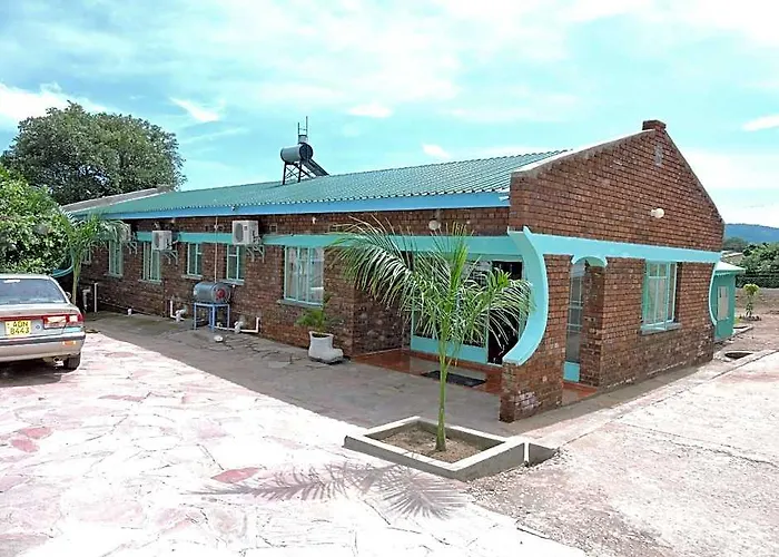 Luna Lodge