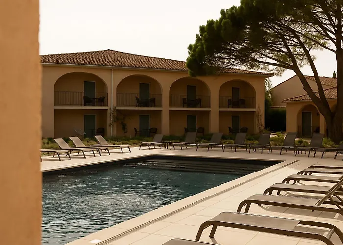 Golden Tulip Avignon Le Paradou
