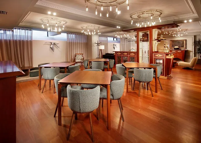 Apartaments-Hotel Hispanos 7 Suiza Barcellona