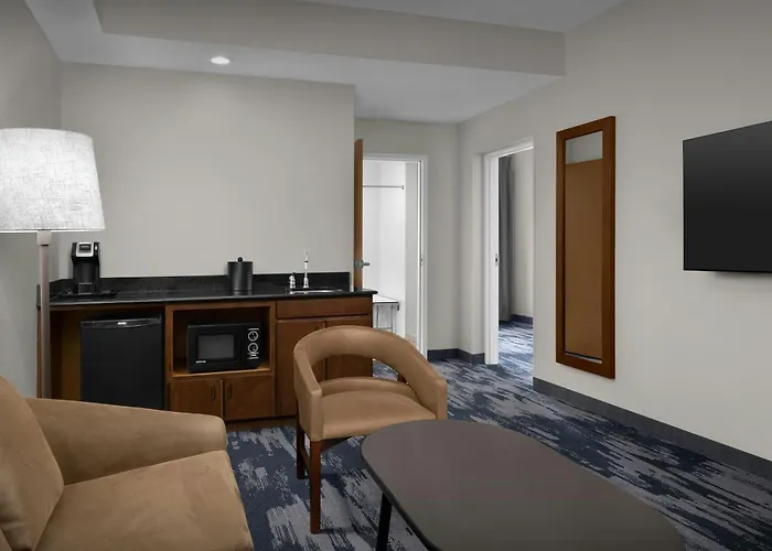 Fairfield Inn And Suites By Marriott Winston Salem/Hanes