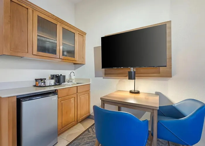 Best Western Hesperia-Victorville Suites