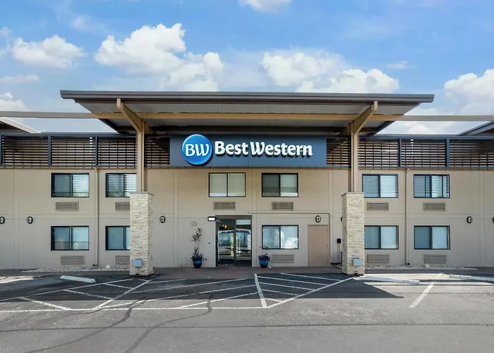 Best Western Crossroads Inn