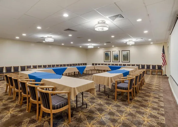 Best Western Crossroads Inn