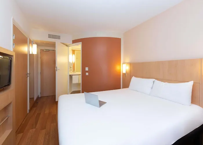 Ibis Lyon Est Chaponnay