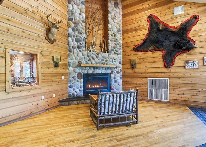 The Lodge At Crooked Lake