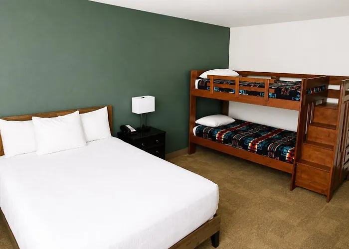 Boothill Inn And Suites