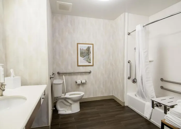 Hampton Inn And Suites Monroe