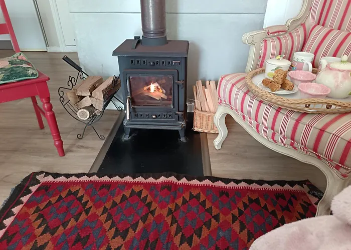 Eastbury Cottage