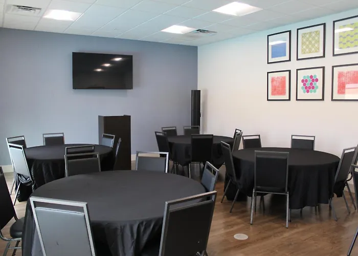 Holiday Inn Express & Suites - San Marcos South By Ihg
