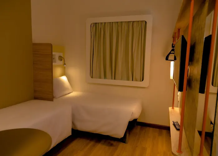 Ibis Budget Lorena - Circuito da Fé
