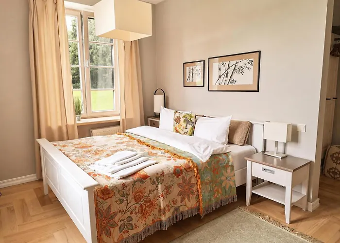 Lake & Library Boutique Hotel