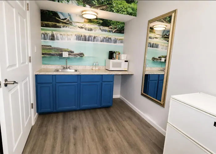 Envi Boutique Hotel Henderson-Evansville South