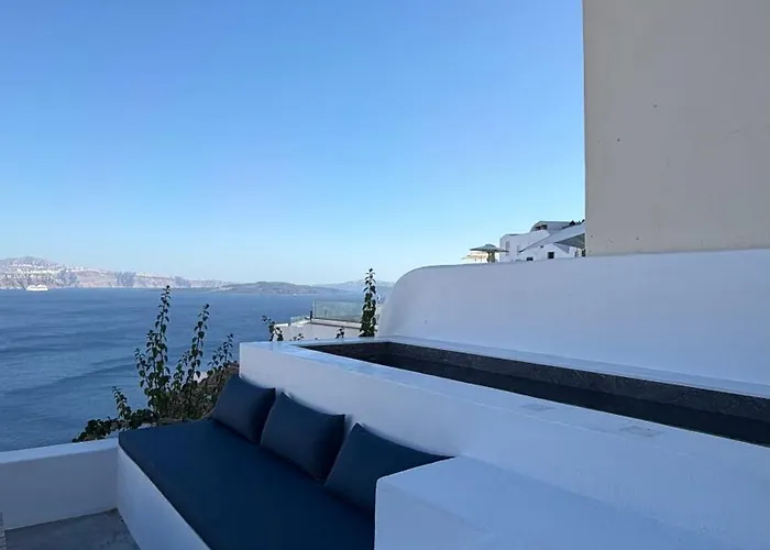 Chelidonia Luxury Suites