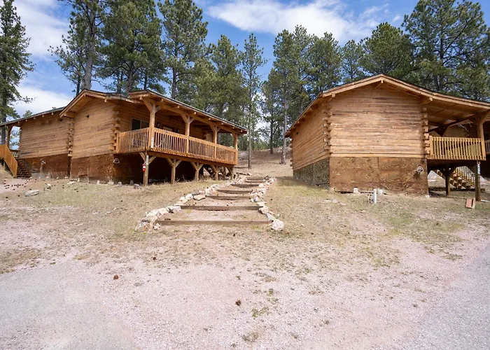Rock Crest Lodge & Cabins