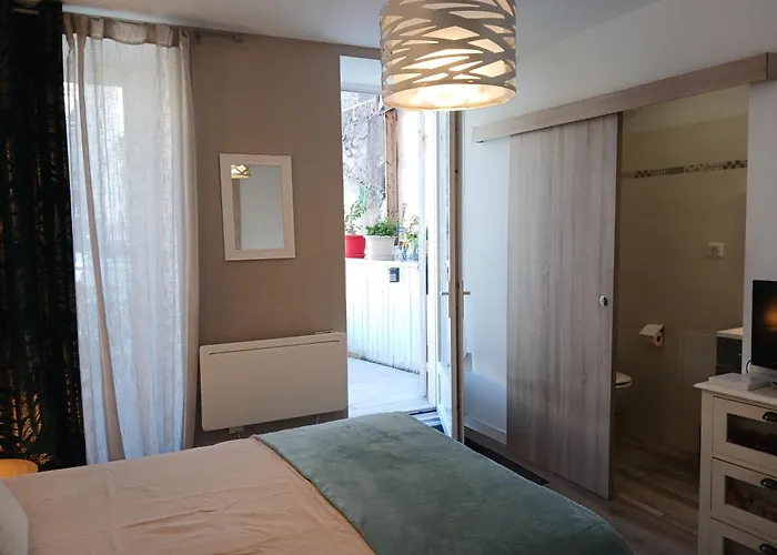 Les Chambres Hautes d'Anastasia Rodez