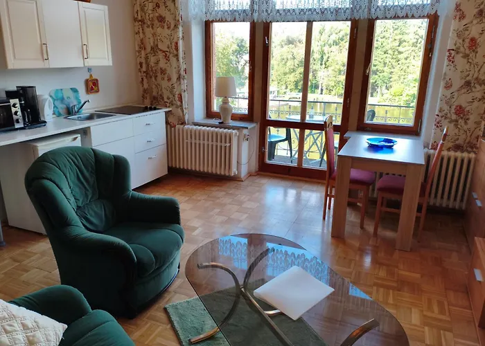 Hotel-Pension Schloss -Miramar