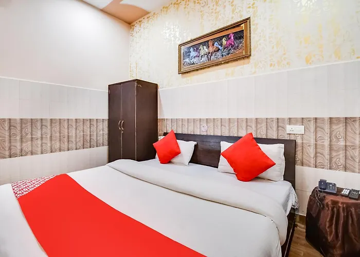Hotel O Moon Hotel