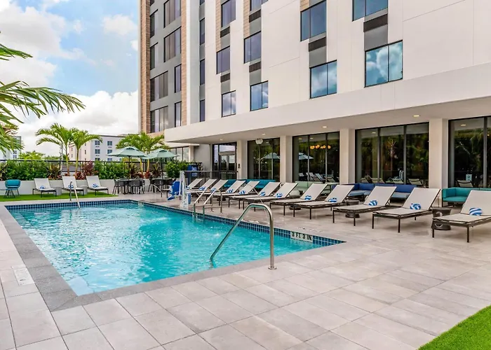 Comfort Inn & Suites Miami International Airport