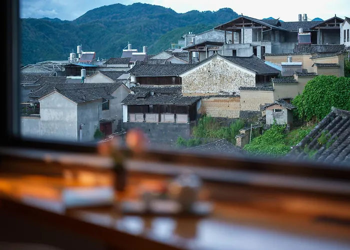 Xinyue Suying Hot Spring Holiday Hotel