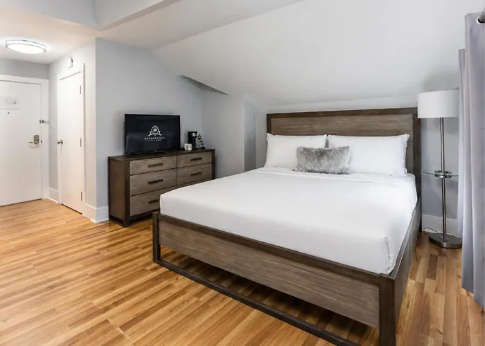 Skylaranna Resort & Spa Hendersonville