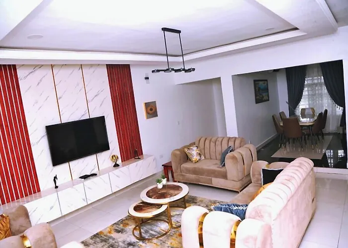 Lushville Hotels&Suites