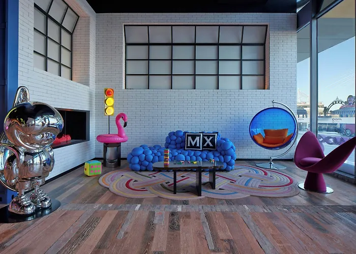 Moxy Ningbo Old Bund