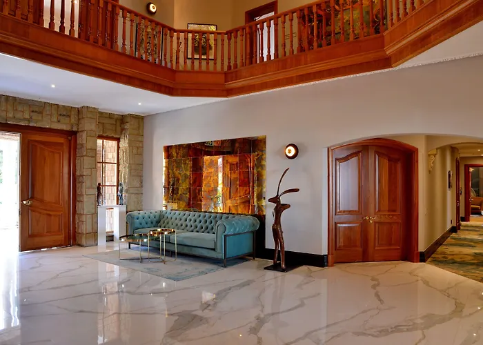 Apogee Boutique Hotel & Spa