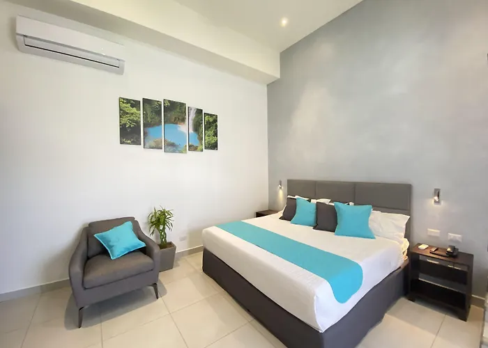 Hotel Naoz
