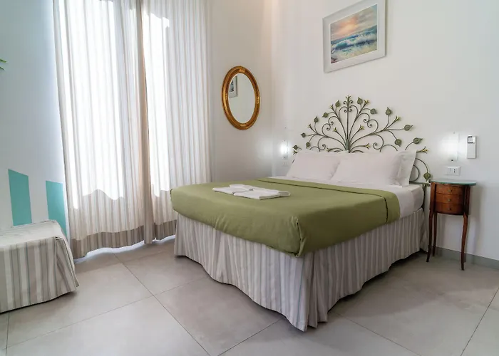 Teresa Rooms & Suites La Spezia