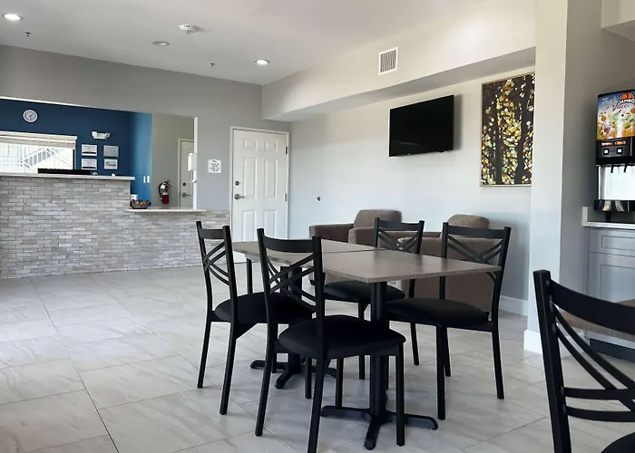 Baymont By Wyndham Freeport Texas