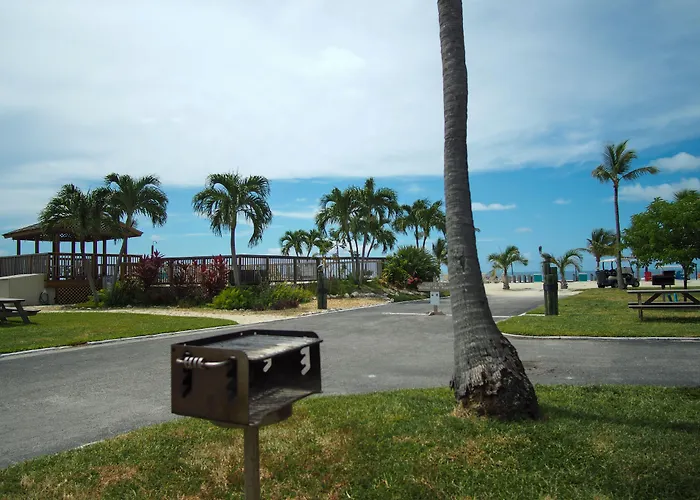Ragged Edge Resort & Marina Islamorada